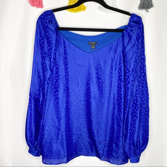 NWT Ann Taylor Petite Puff Sleeve V-Neck Top XLP - Picture 3 of 11